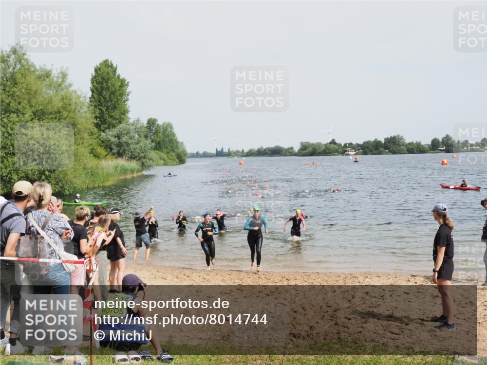 21.06.2025 - 27. Vierlanden-Triathlon MichiJ http://msf.ph/oto/8014744 15.06.2026 10:16:13 Schwimmen 445, 489, 523, 611 meine-sportfotos.de