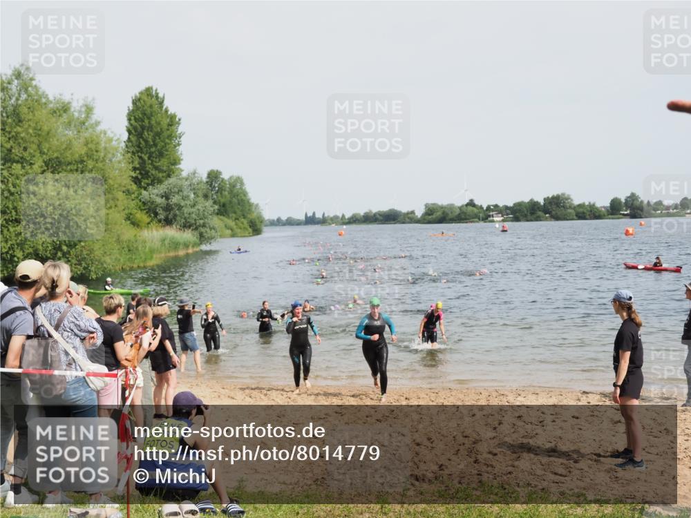 21.06.2025 - 27. Vierlanden-Triathlon MichiJ http://msf.ph/oto/8014779 15.06.2026 10:16:14 Schwimmen 445, 477, 489, 523, 611 meine-sportfotos.de