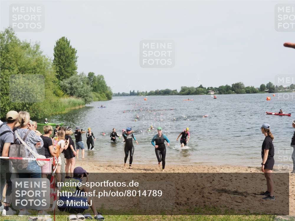 21.06.2025 - 27. Vierlanden-Triathlon MichiJ http://msf.ph/oto/8014789 15.06.2026 10:16:14 Schwimmen 445, 477, 489, 523, 611 meine-sportfotos.de