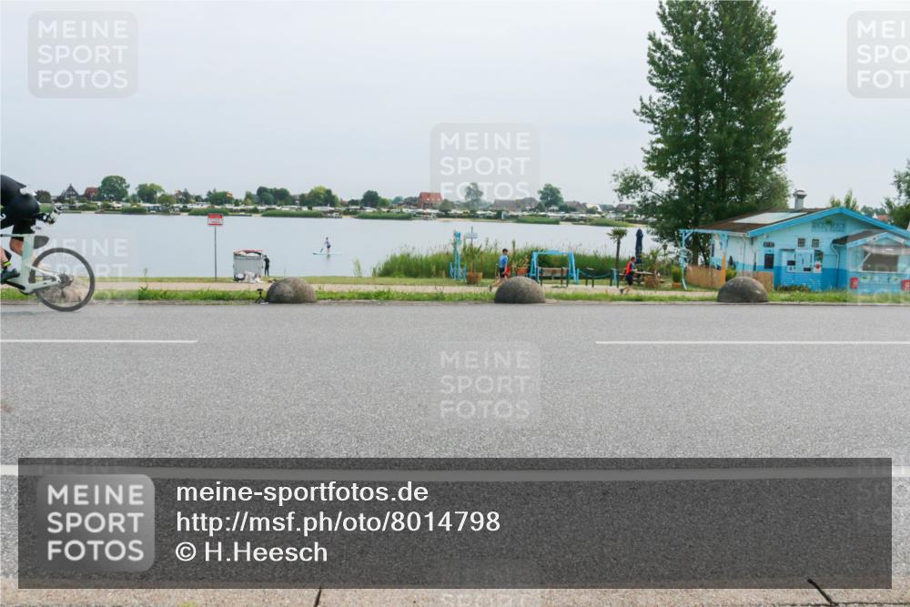 15.06.2025 - 27. Vierlanden-Triathlon H.Heesch http://msf.ph/oto/8014798 15.06.2025 11:11:59 Radfahren 793 meine-sportfotos.de
