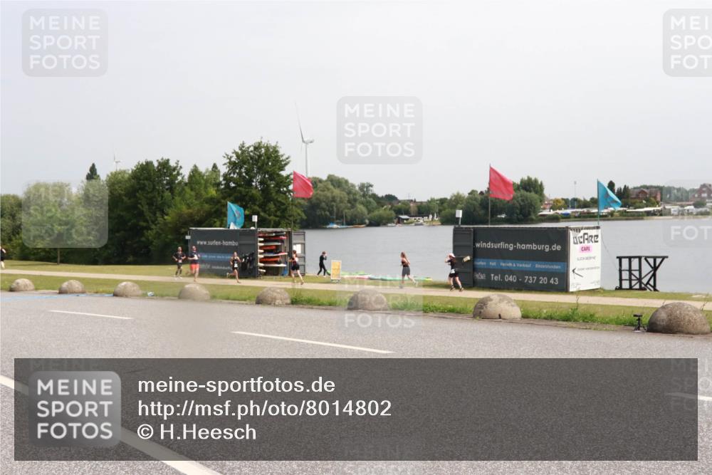 15.06.2025 - 27. Vierlanden-Triathlon H.Heesch http://msf.ph/oto/8014802 15.06.2025 11:16:22 Radfahren 794 meine-sportfotos.de