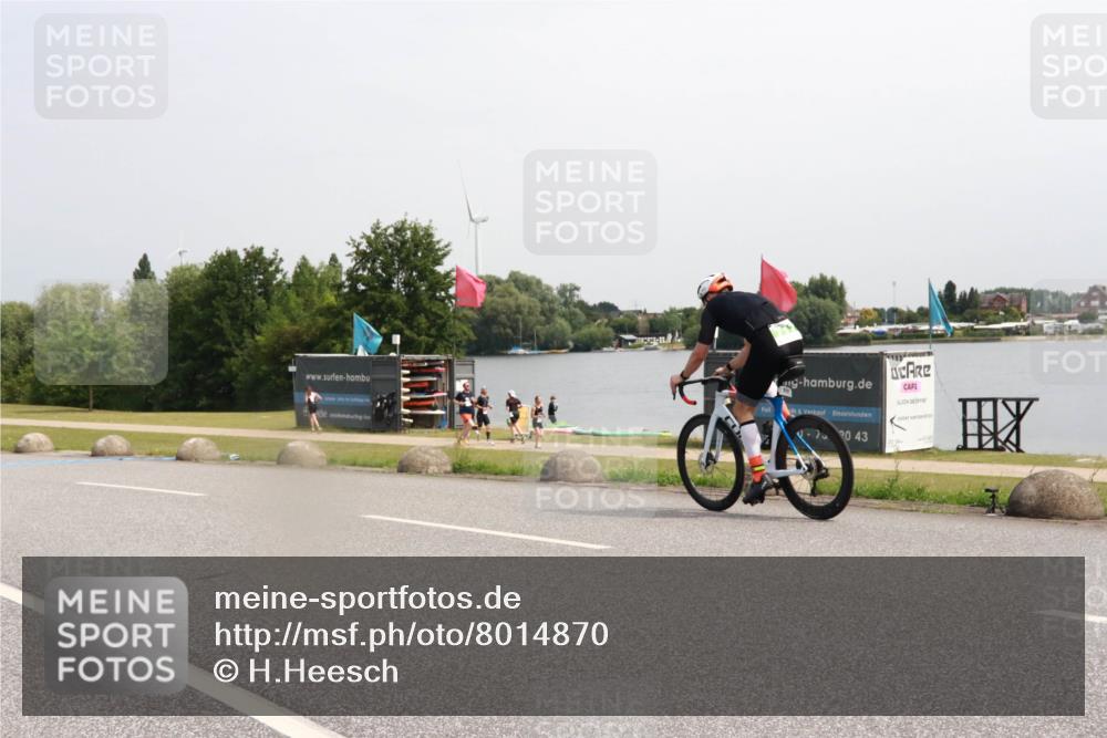 15.06.2025 - 27. Vierlanden-Triathlon H.Heesch http://msf.ph/oto/8014870 15.06.2025 11:16:24 Radfahren 794 meine-sportfotos.de