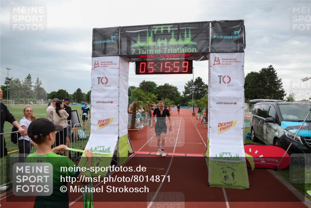 15.06.2025 - 7 Türme Triathlon Michael Strokosch http://msf.ph/oto/8014871 15.06.2025 15:15:59 Ziel 653 meine-sportfotos.de