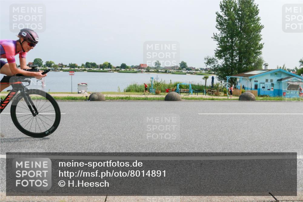 21.06.2025 - 27. Vierlanden-Triathlon H.Heesch http://msf.ph/oto/8014891 15.06.2025 11:51:06 Radfahren 782, 797, 946, 947 meine-sportfotos.de