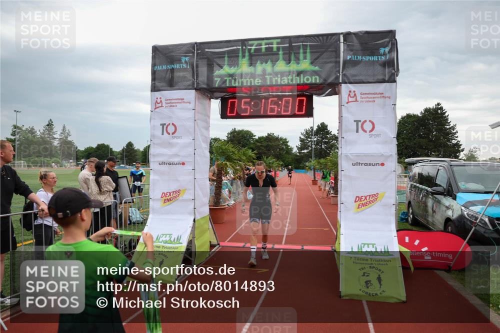 15.06.2025 - 7 Türme Triathlon Michael Strokosch http://msf.ph/oto/8014893 15.06.2025 15:15:59 Ziel 653 meine-sportfotos.de