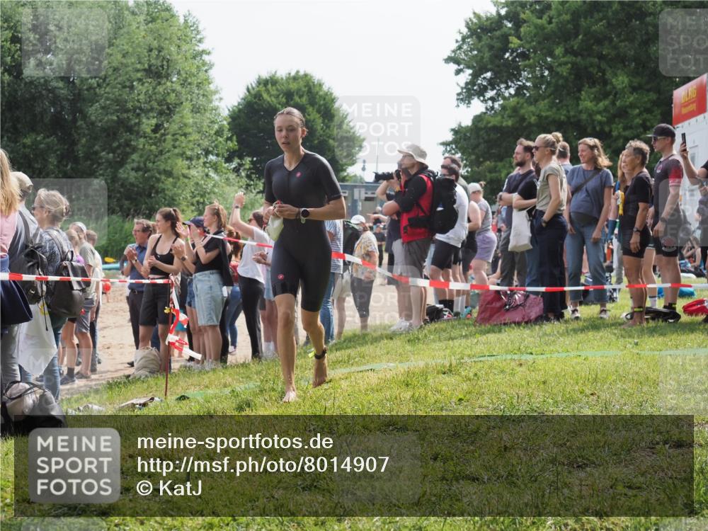 15.06.2025 - 27. Vierlanden-Triathlon KatJ http://msf.ph/oto/8014907 15.06.2025 10:15:19 Schwimmen 480, 507, 542, 555, 579, 587, 597, 613, 635 meine-sportfotos.de