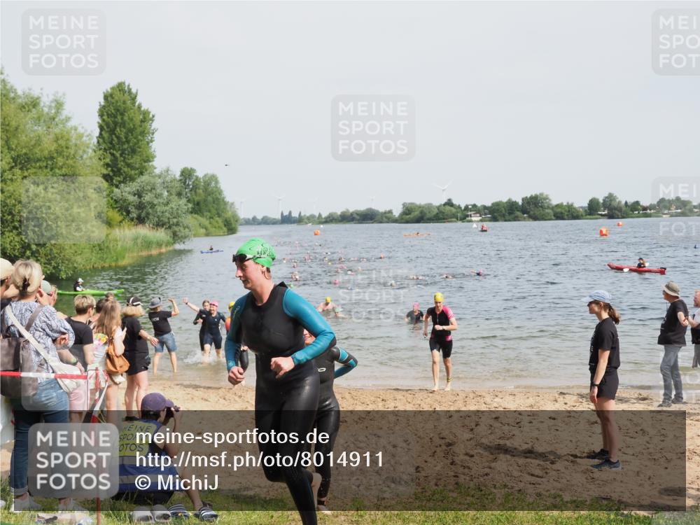 21.06.2025 - 27. Vierlanden-Triathlon MichiJ http://msf.ph/oto/8014911 15.06.2026 10:16:17 Schwimmen 477, 489, 494, 523, 526, 611 meine-sportfotos.de