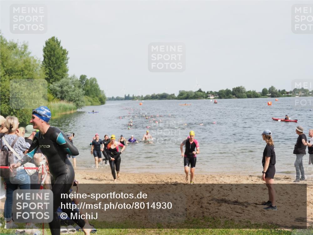 21.06.2025 - 27. Vierlanden-Triathlon MichiJ http://msf.ph/oto/8014930 15.06.2026 10:16:19 Schwimmen 477, 489, 494, 523, 526, 611, 634 meine-sportfotos.de