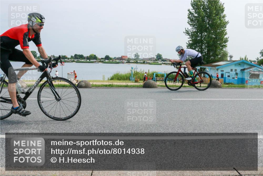 21.06.2025 - 27. Vierlanden-Triathlon H.Heesch http://msf.ph/oto/8014938 15.06.2025 11:51:36 Radfahren 728, 824, 952, 958 meine-sportfotos.de