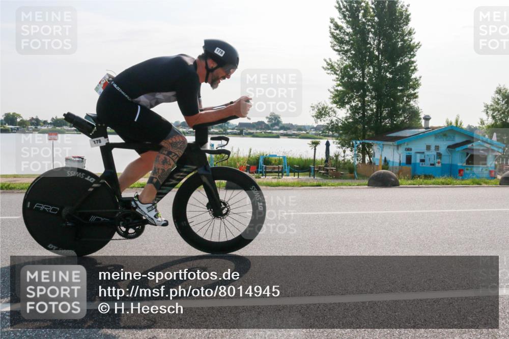 15.06.2025 - 27. Vierlanden-Triathlon H.Heesch http://msf.ph/oto/8014945 15.06.2025 09:02:38 Radfahren 133, 169, 178 meine-sportfotos.de