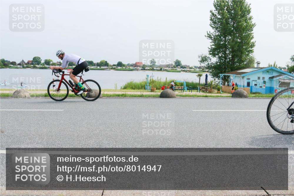 21.06.2025 - 27. Vierlanden-Triathlon H.Heesch http://msf.ph/oto/8014947 15.06.2025 11:51:36 Radfahren 728, 824, 952, 958 meine-sportfotos.de
