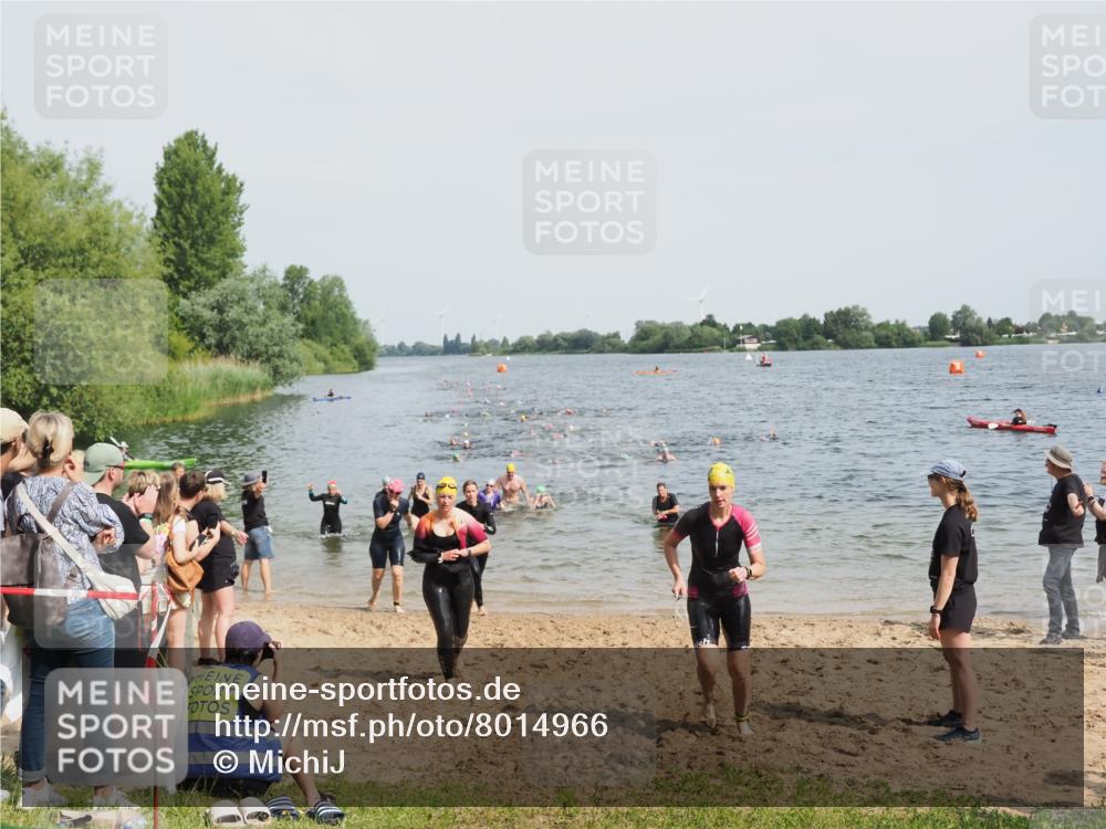 21.06.2025 - 27. Vierlanden-Triathlon MichiJ http://msf.ph/oto/8014966 15.06.2026 10:16:20 Schwimmen 477, 487, 489, 494, 523, 526, 611, 634 meine-sportfotos.de
