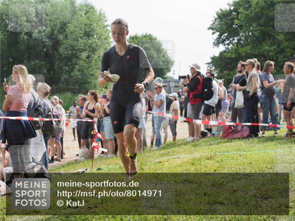 15.06.2025 - 27. Vierlanden-Triathlon KatJ http://msf.ph/oto/8014971 15.06.2025 10:15:20 Schwimmen 480, 507, 542, 555, 579, 587, 613, 631, 635 meine-sportfotos.de