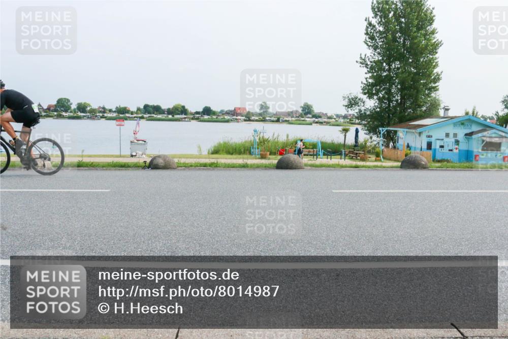 21.06.2025 - 27. Vierlanden-Triathlon H.Heesch http://msf.ph/oto/8014987 15.06.2025 11:51:46 Radfahren 841 meine-sportfotos.de