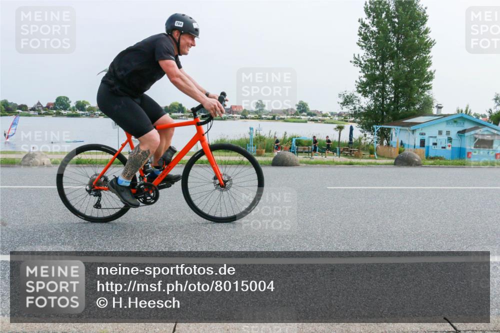 21.06.2025 - 27. Vierlanden-Triathlon H.Heesch http://msf.ph/oto/8015004 15.06.2025 11:51:59 Radfahren 208, 784, 928 meine-sportfotos.de