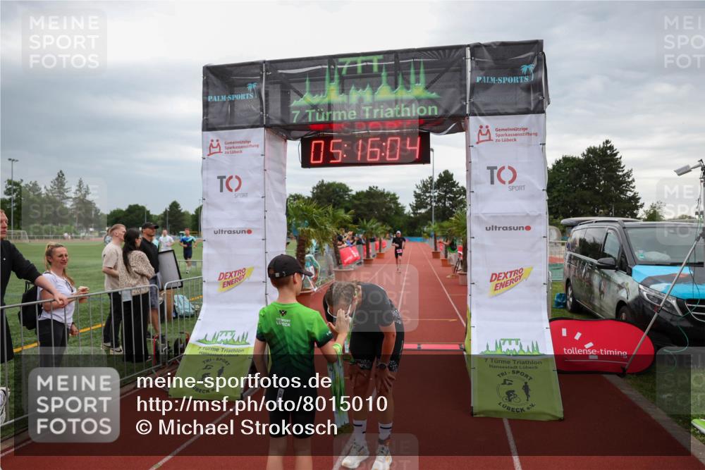 15.06.2025 - 7 Türme Triathlon Michael Strokosch http://msf.ph/oto/8015010 15.06.2025 15:16:03 Ziel 209, 653 meine-sportfotos.de