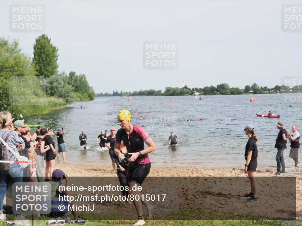 21.06.2025 - 27. Vierlanden-Triathlon MichiJ http://msf.ph/oto/8015017 15.06.2026 10:16:21 Schwimmen 477, 487, 489, 494, 499, 523, 526, 574, 611, 614, 634 meine-sportfotos.de