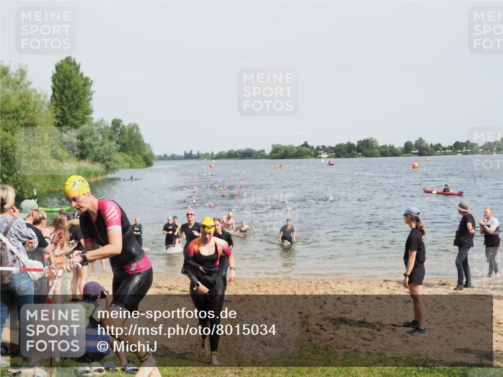 21.06.2025 - 27. Vierlanden-Triathlon MichiJ http://msf.ph/oto/8015034 15.06.2026 10:16:22 Schwimmen 477, 487, 489, 494, 499, 523, 526, 574, 611, 614, 634 meine-sportfotos.de