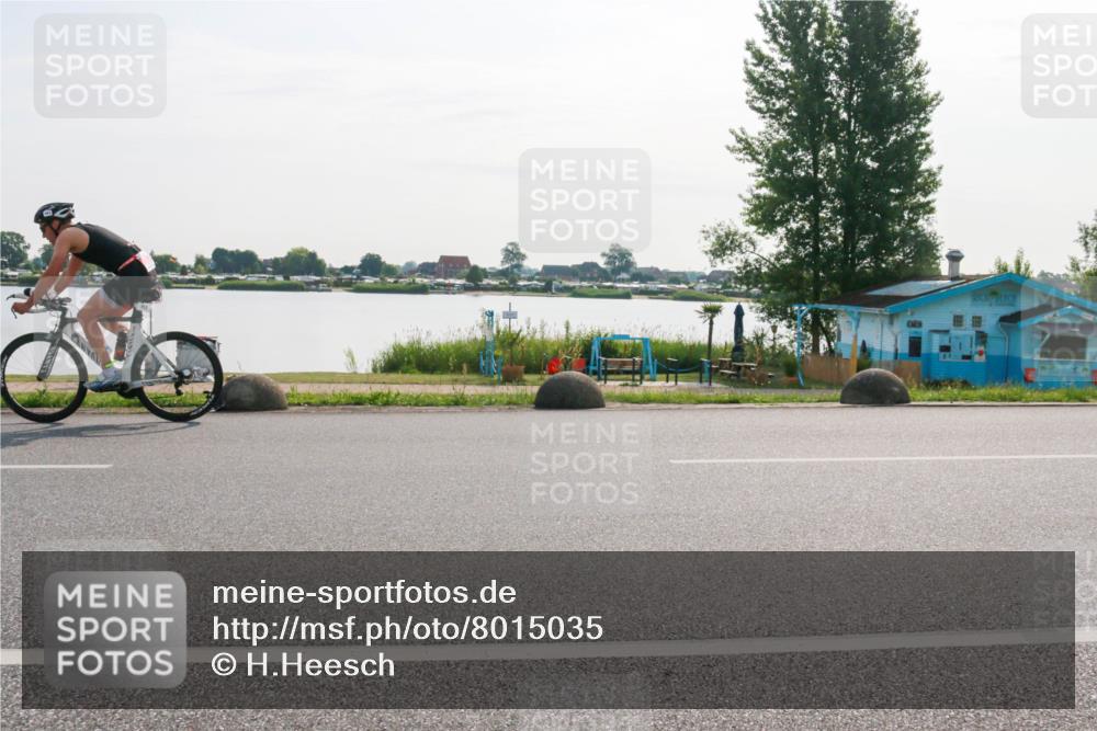 15.06.2025 - 27. Vierlanden-Triathlon H.Heesch http://msf.ph/oto/8015035 15.06.2025 09:03:26 Radfahren 17, 163 meine-sportfotos.de