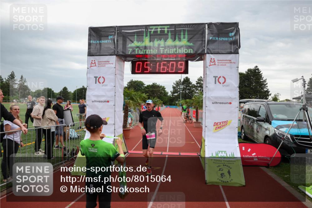 15.06.2025 - 7 Türme Triathlon Michael Strokosch http://msf.ph/oto/8015064 15.06.2025 15:16:08 Ziel 209 meine-sportfotos.de