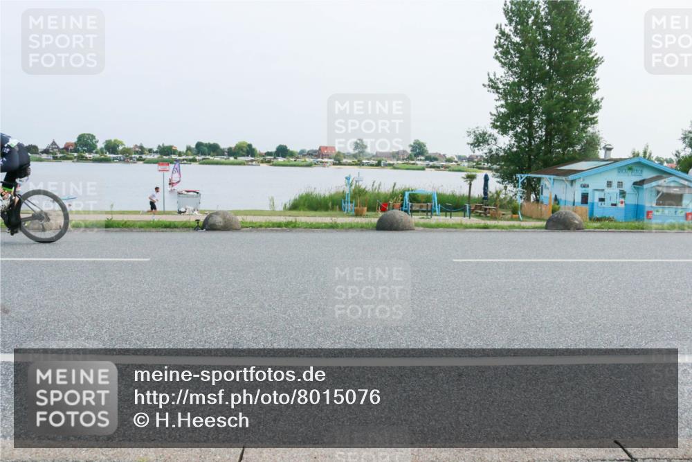 21.06.2025 - 27. Vierlanden-Triathlon H.Heesch http://msf.ph/oto/8015076 15.06.2025 11:52:13 Radfahren 658, 720, 803, 871 meine-sportfotos.de