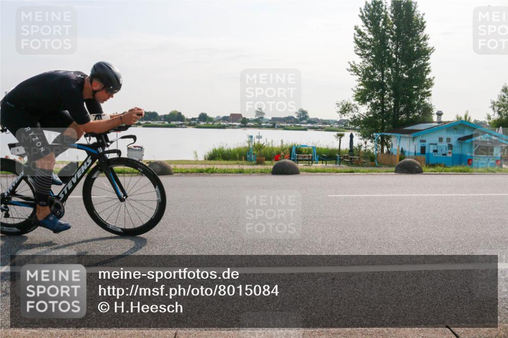 15.06.2025 - 27. Vierlanden-Triathlon H.Heesch http://msf.ph/oto/8015084 15.06.2025 09:04:43 Radfahren 4 meine-sportfotos.de