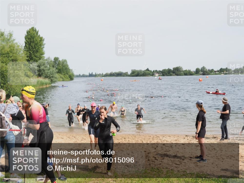 21.06.2025 - 27. Vierlanden-Triathlon MichiJ http://msf.ph/oto/8015096 15.06.2026 10:16:23 Schwimmen 477, 487, 489, 491, 494, 499, 523, 526, 574, 611, 614, 634 meine-sportfotos.de