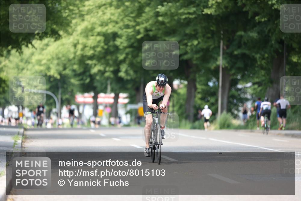 15.06.2025 - 7 Türme Triathlon Yannick Fuchs http://msf.ph/oto/8015103 15.06.2025 13:28:26 Radfahren 597, 649, 740, 792 meine-sportfotos.de