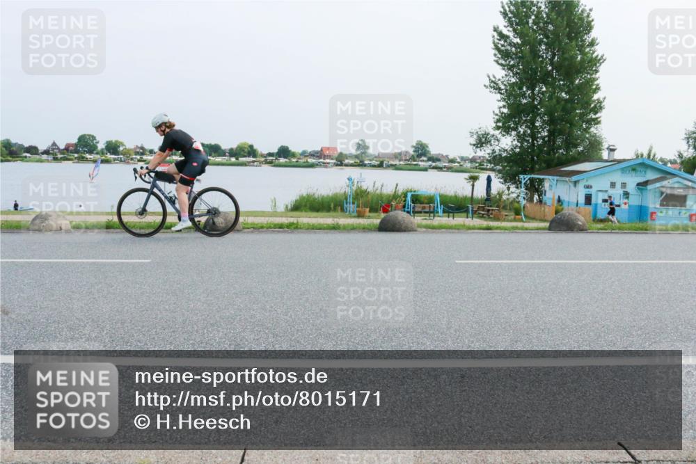 21.06.2025 - 27. Vierlanden-Triathlon H.Heesch http://msf.ph/oto/8015171 15.06.2025 11:52:41 Radfahren 201, 663, 672, 785, 789, 963 meine-sportfotos.de