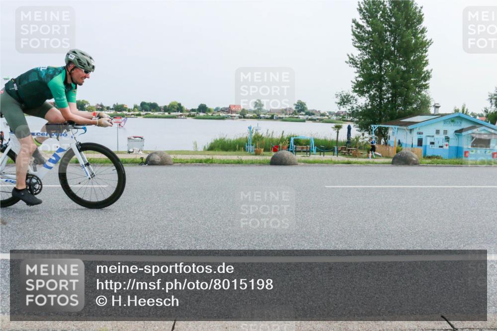 21.06.2025 - 27. Vierlanden-Triathlon H.Heesch http://msf.ph/oto/8015198 15.06.2025 11:52:43 Radfahren 201, 663, 672, 785, 789, 963 meine-sportfotos.de
