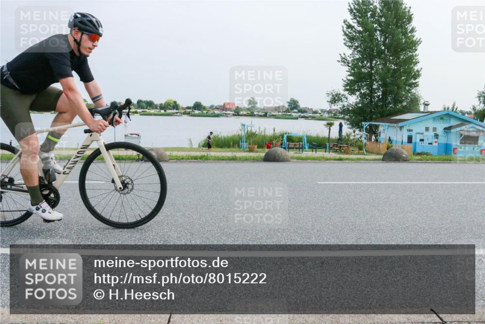 21.06.2025 - 27. Vierlanden-Triathlon H.Heesch http://msf.ph/oto/8015222 15.06.2025 11:52:53 Radfahren 703, 791 meine-sportfotos.de