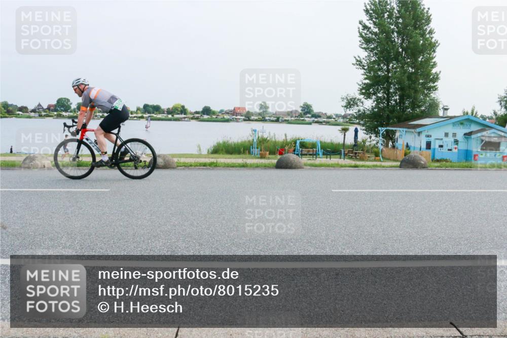 21.06.2025 - 27. Vierlanden-Triathlon H.Heesch http://msf.ph/oto/8015235 15.06.2025 11:53:00 Radfahren 791, 801 meine-sportfotos.de
