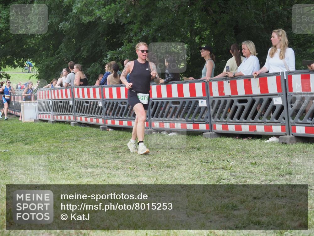 21.06.2025 - 27. Vierlanden-Triathlon KatJ http://msf.ph/oto/8015253 15.06.2025 13:13:16 Ziel 677, 723, 761 meine-sportfotos.de