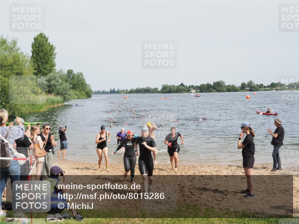 21.06.2025 - 27. Vierlanden-Triathlon MichiJ http://msf.ph/oto/8015286 15.06.2026 10:16:27 Schwimmen 477, 487, 491, 494, 499, 523, 526, 549, 574, 614, 634 meine-sportfotos.de