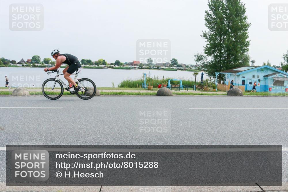 21.06.2025 - 27. Vierlanden-Triathlon H.Heesch http://msf.ph/oto/8015288 15.06.2025 11:53:13 Radfahren 687, 787, 921, 934 meine-sportfotos.de