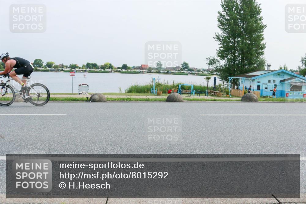 21.06.2025 - 27. Vierlanden-Triathlon H.Heesch http://msf.ph/oto/8015292 15.06.2025 11:53:13 Radfahren 687, 787, 921, 934 meine-sportfotos.de