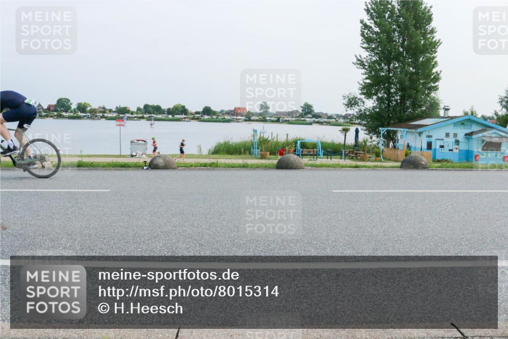 21.06.2025 - 27. Vierlanden-Triathlon H.Heesch http://msf.ph/oto/8015314 15.06.2025 11:53:28 Radfahren 763 meine-sportfotos.de