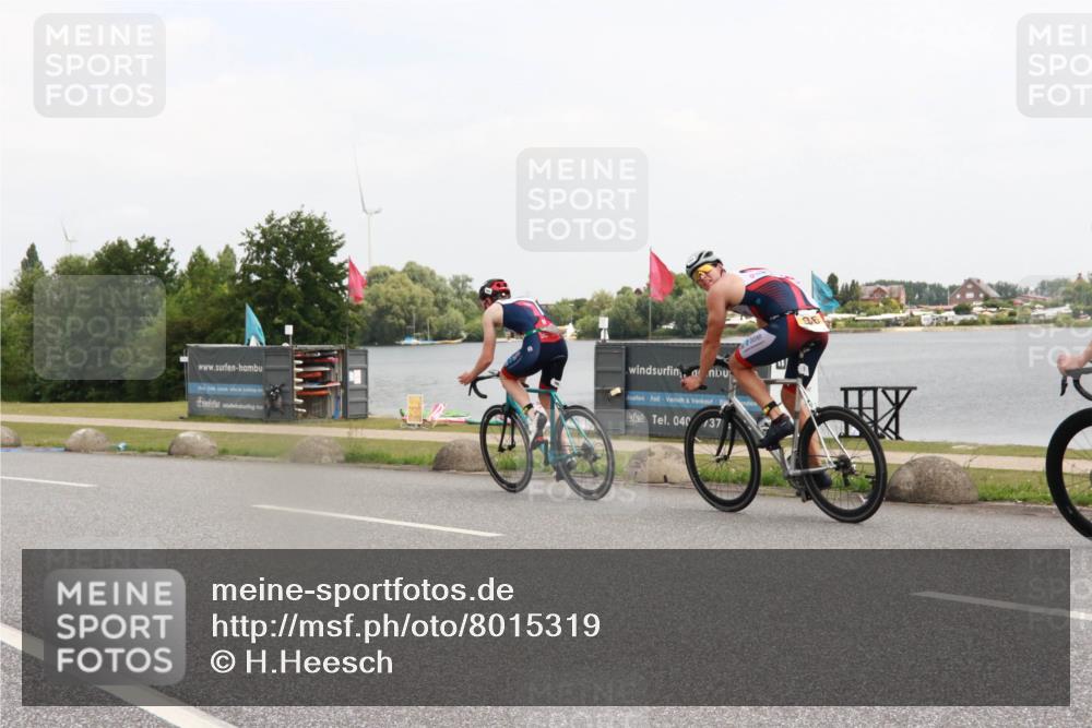 21.06.2025 - 27. Vierlanden-Triathlon H.Heesch http://msf.ph/oto/8015319 15.06.2025 12:02:55 Radfahren 984, 986, 988 meine-sportfotos.de