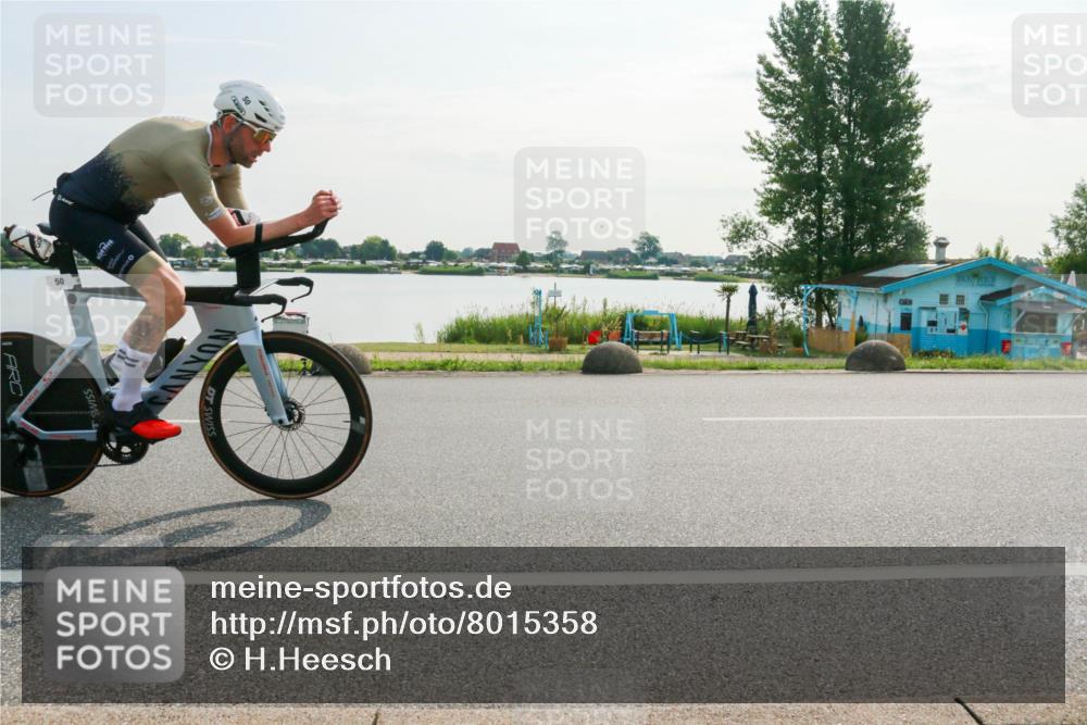 15.06.2025 - 27. Vierlanden-Triathlon H.Heesch http://msf.ph/oto/8015358 15.06.2025 09:08:34 Radfahren 50, 78 meine-sportfotos.de