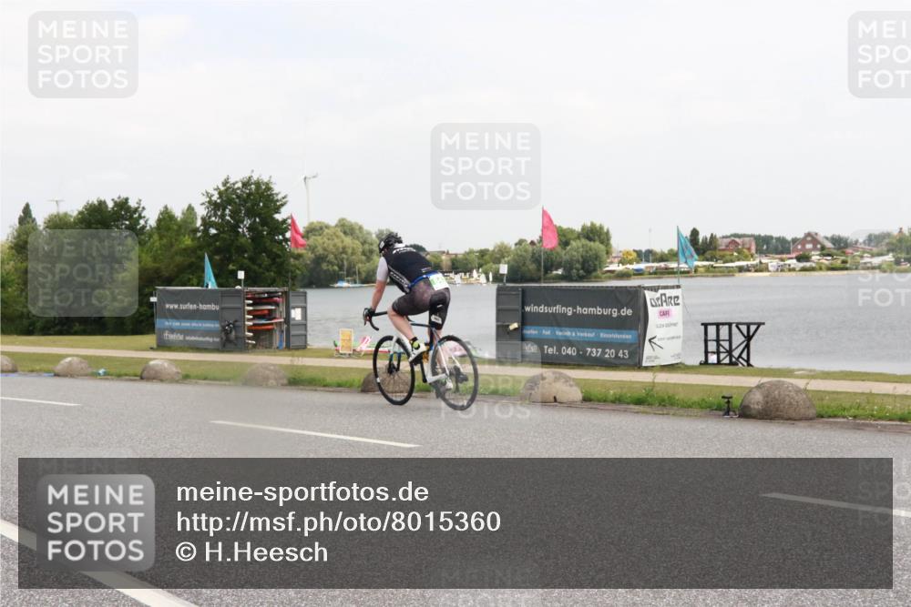 21.06.2025 - 27. Vierlanden-Triathlon H.Heesch http://msf.ph/oto/8015360 15.06.2025 12:03:01 Radfahren 843, 984, 985, 986, 987, 988 meine-sportfotos.de