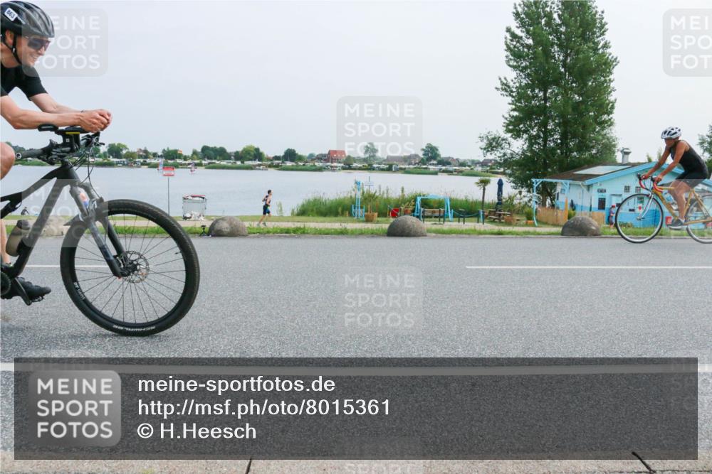 21.06.2025 - 27. Vierlanden-Triathlon H.Heesch http://msf.ph/oto/8015361 15.06.2025 11:53:49 Radfahren 893 meine-sportfotos.de