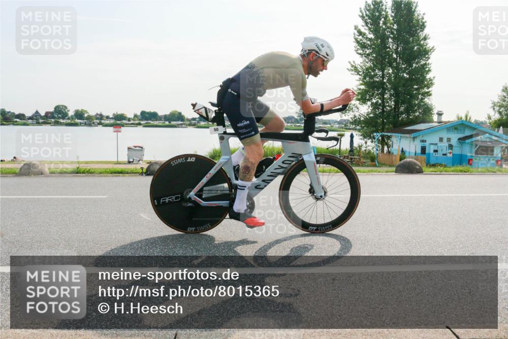 15.06.2025 - 27. Vierlanden-Triathlon H.Heesch http://msf.ph/oto/8015365 15.06.2025 09:08:35 Radfahren 50, 78 meine-sportfotos.de