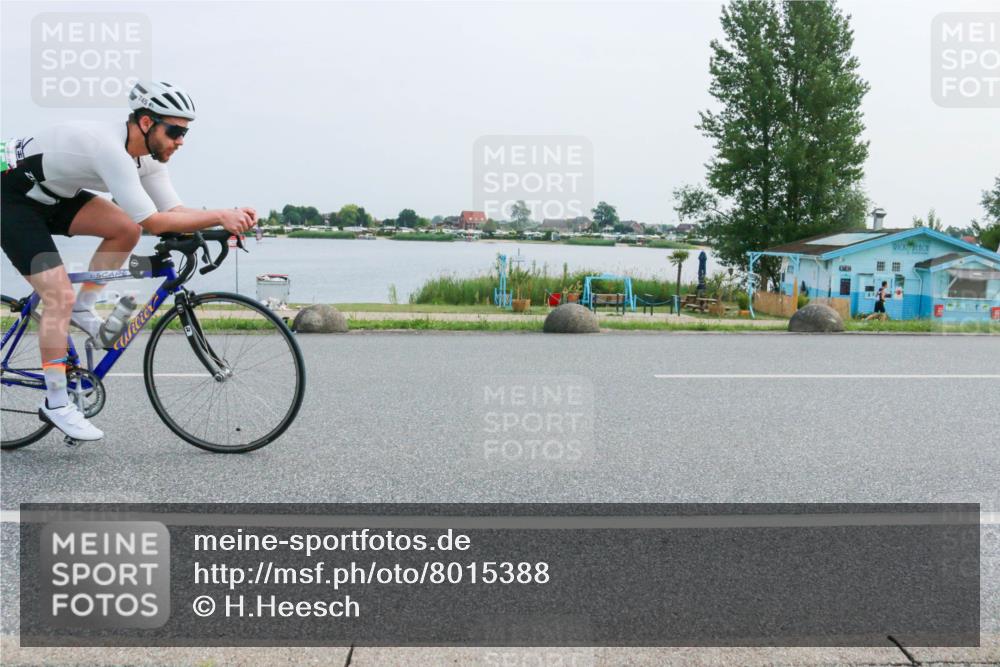 21.06.2025 - 27. Vierlanden-Triathlon H.Heesch http://msf.ph/oto/8015388 15.06.2025 11:53:56 Radfahren 745, 893, 966 meine-sportfotos.de