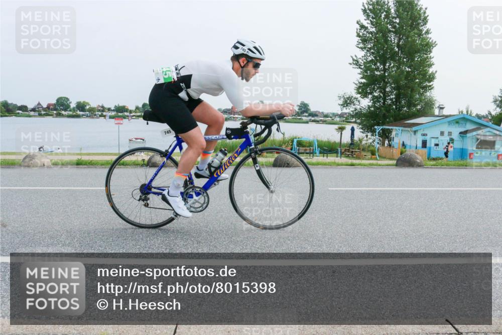 21.06.2025 - 27. Vierlanden-Triathlon H.Heesch http://msf.ph/oto/8015398 15.06.2025 11:53:56 Radfahren 745, 893, 966 meine-sportfotos.de