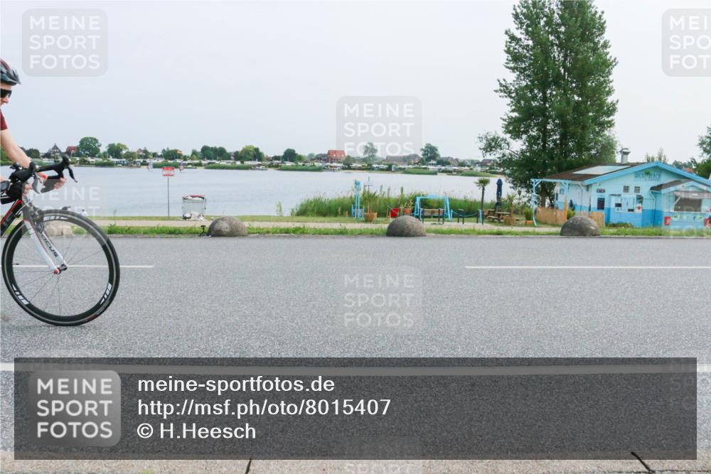 21.06.2025 - 27. Vierlanden-Triathlon H.Heesch http://msf.ph/oto/8015407 15.06.2025 11:53:57 Radfahren 745, 754, 893, 966 meine-sportfotos.de
