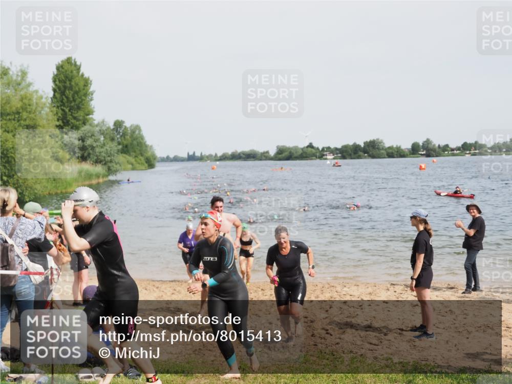 21.06.2025 - 27. Vierlanden-Triathlon MichiJ http://msf.ph/oto/8015413 15.06.2026 10:16:29 Schwimmen 477, 487, 491, 494, 499, 526, 549, 574, 614, 634 meine-sportfotos.de