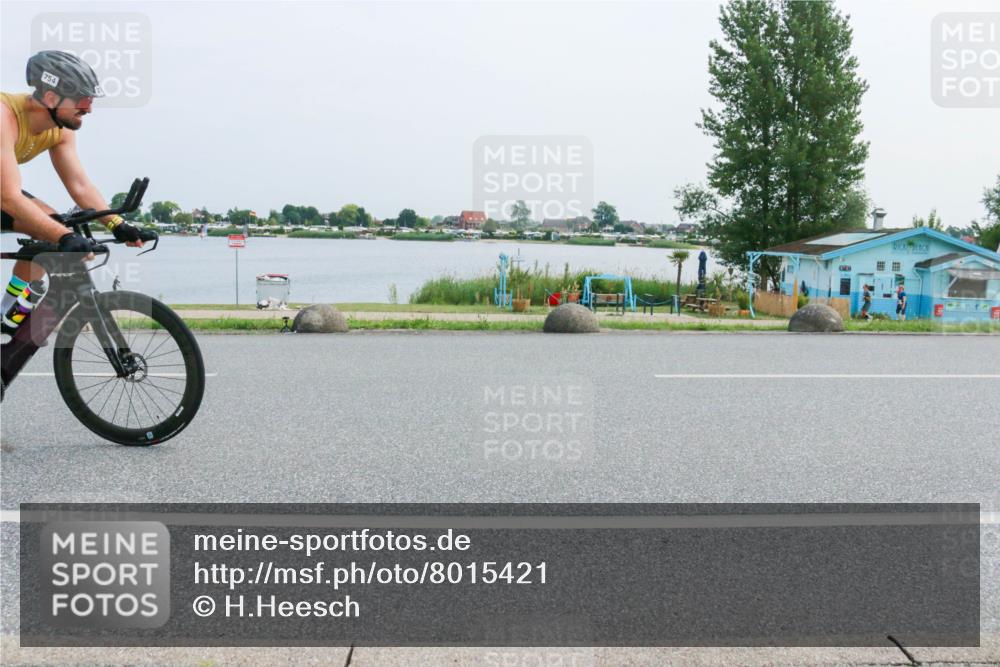21.06.2025 - 27. Vierlanden-Triathlon H.Heesch http://msf.ph/oto/8015421 15.06.2025 11:54:02 Radfahren 754 meine-sportfotos.de