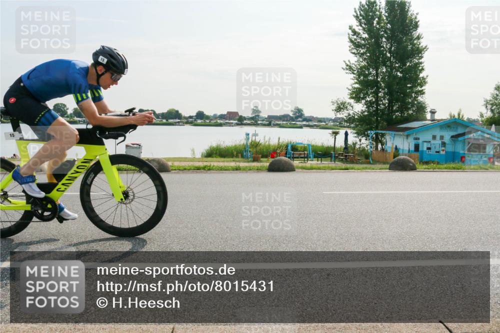 15.06.2025 - 27. Vierlanden-Triathlon H.Heesch http://msf.ph/oto/8015431 15.06.2025 09:08:55 Radfahren 15 meine-sportfotos.de