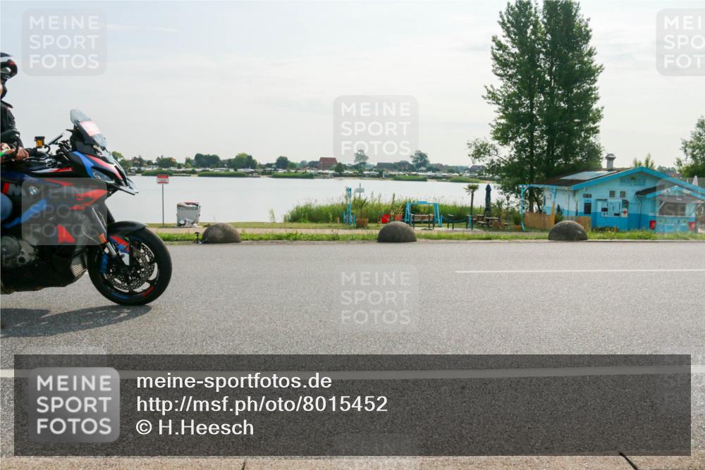 15.06.2025 - 27. Vierlanden-Triathlon H.Heesch http://msf.ph/oto/8015452 15.06.2025 09:08:59 Radfahren 15, 87 meine-sportfotos.de
