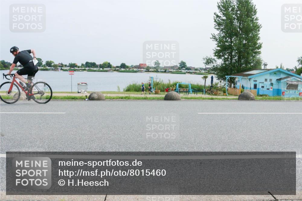 21.06.2025 - 27. Vierlanden-Triathlon H.Heesch http://msf.ph/oto/8015460 15.06.2025 11:54:11 Radfahren 684 meine-sportfotos.de